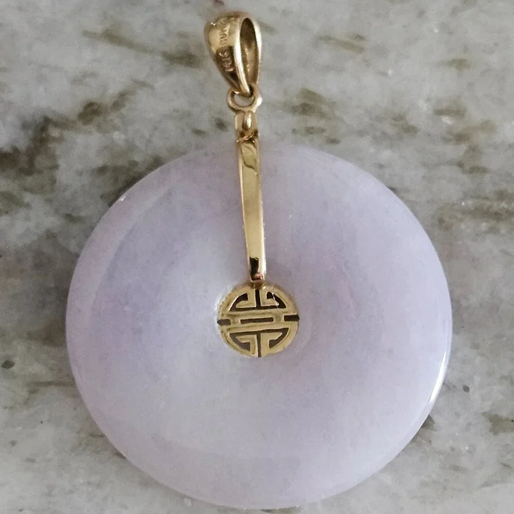 VINTAGE GUMPS 14K LAVENDER JADE GOOD LUCK BI CHINESE PENDANT NECKLACE ENHANCER